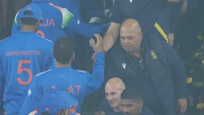 For Virat Kohli, it was almost as if Shukri Conrad wasn't there at all (Screengrab) For Virat Kohli, it was almost as if Shukri Conrad wasn't there at all (Screengrab)
