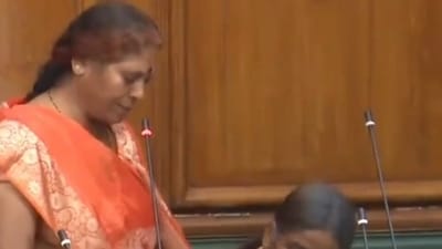 JDU MLA Vibha Devi fumbles while reading her oath in the Bihar Assembly. (ANI) JDU MLA Vibha Devi fumbles while reading her oath in the Bihar Assembly. (ANI)
