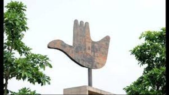 The commissioner listened to all concerns raised by the councillor and village residents. (HT File)