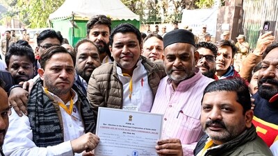 Candidate of All India Forward Bloc Mohd Imran Choudhary from Chandni Mahal wins the MCD by-election, in New Delhi on Wednesday. (ANI Photo) (Vipin Kumar) Candidate of All India Forward Bloc Mohd Imran Choudhary from Chandni Mahal wins the MCD by-election, in New Delhi on Wednesday. (ANI Photo) (Vipin Kumar)