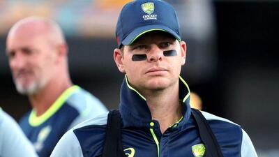 Australia skipper Steve Smith will wear ‘eye blacks’ to deal with the glare from the shiny pink ball in the day-night Test against England starting at the Gabba, Brisbane on Thursday. (AFP)