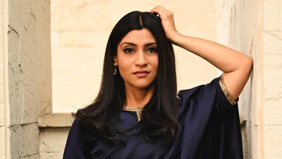 Konkona Sen Sharma recently posted a photo in Instagram, clad in a dark blue saree and subtle makeup. (Instagram/@konkona) Konkona Sen Sharma recently posted a photo in Instagram, clad in a dark blue saree and subtle makeup. (Instagram/@konkona)