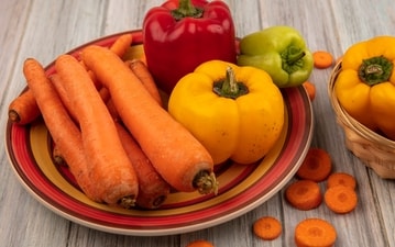Just like you, different gut bacteria prefer different fibre types. If you want 30g of bloat-friendly fibre, consider these 7 options. (Freepik) Just like you, different gut bacteria prefer different fibre types. If you want 30g of bloat-friendly fibre, consider these 7 options. (Freepik)