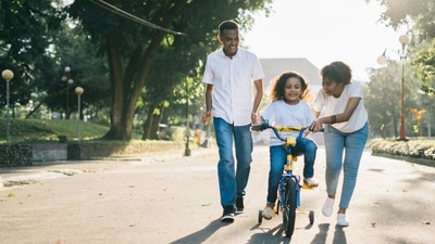 Supportive co-parenting reduces stress and benefits children and couples. (Pexels) Supportive co-parenting reduces stress and benefits children and couples. (Pexels)