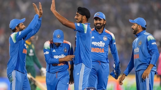 India picked up three wickets in quick succession to make a late comeback in the match.(PTI)