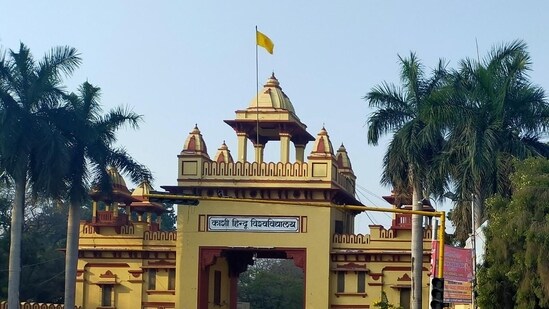 According to sources, tensions flared near Raja Ram Hostel after a vehicle allegedly hit a female student. (HT file photo)