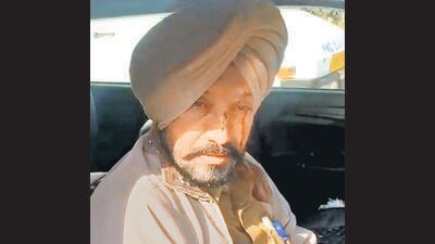 ASI Daljit Singh, was found heavily intoxicated and bleeding from the eye due to the injuries caused by broken glass shards from the windshield of his car. (HT Photo) ASI Daljit Singh, was found heavily intoxicated and bleeding from the eye due to the injuries caused by broken glass shards from the windshield of his car. (HT Photo)