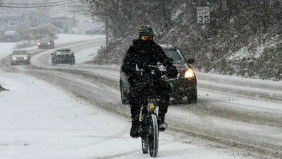 Winter storm: అమెరికాలో భీకర హిమ తుఫాను హెచ్చరికలు: ఏయే రాష్ట్రాల్లో ప్రమాదకరం? (AP) Winter storm: అమెరికాలో భీకర హిమ తుఫాను హెచ్చరికలు: ఏయే రాష్ట్రాల్లో ప్రమాదకరం? (AP)