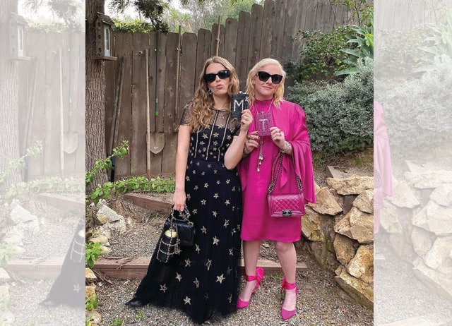 In 2020, Maggie Rogers walked the Grammy’s red carpet with a Chanel reusable bottle. (INSTAGRAM/@MAGGIEROGERS) In 2020, Maggie Rogers walked the Grammy’s red carpet with a Chanel reusable bottle. (INSTAGRAM/@MAGGIEROGERS)