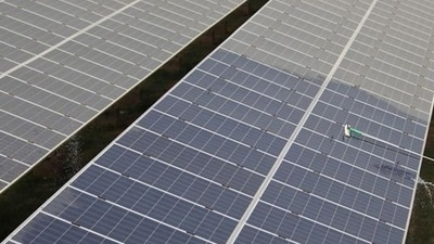 Solar energy (REUTERS) Solar energy (REUTERS)