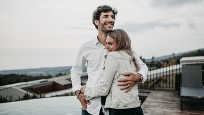 Experts explain seven ways couples can strengthen emotional safety (Unsplash)