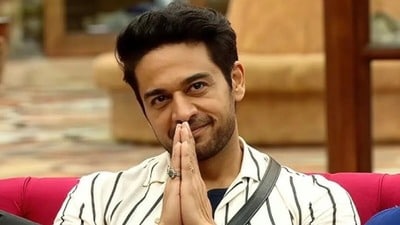 ভোটের ট্রেন্ডে গৌরব খান্না দ্বিতীয় স্থানে রয়েছেন, তবে ভক্তরা আশাবাদী যে, তিনি বিজয়ীর ট্রফি নিয়েও ফিরতে পারেন। 