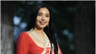 এই তালিকায় তানিয়া মিত্তাল পঞ্চম স্থানে রয়েছেন। তাকে বিগ বসের একজন শক্তিশালী প্রতিযোগী হিসেবে দেখা হচ্ছে। তবে, এটা চূড়ান্ত প্রতিবেদন নয়। শেষ মুহূর্তে খেলা বদলে যেতে পারে। 