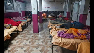 A night shelter in Lucknow on Monday (HT Photo) A night shelter in Lucknow on Monday (HT Photo)