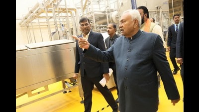 Bihar CM Nitish Kumar inspects an industrial unit at Buxar (HT PHOTO) Bihar CM Nitish Kumar inspects an industrial unit at Buxar (HT PHOTO)
