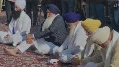 The Akal Takht on Monday ordered religious punishment for former jathedar Giani Gurbachan Singh, former SAD MLA Virsa Singh Valtoha, GNDU vice-chancellor Karamjit Singh, linguist Jaswant Singh and preacher Harinder Singh after they tendered written apologies. The Akal Takht on Monday ordered religious punishment for former jathedar Giani Gurbachan Singh, former SAD MLA Virsa Singh Valtoha, GNDU vice-chancellor Karamjit Singh, linguist Jaswant Singh and preacher Harinder Singh after they tendered written apologies.