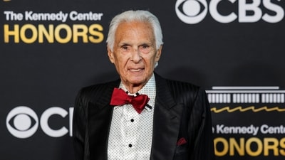 Bill Conti poses on the red carpet for the 2025 Kennedy Center Honors at the John F. Kennedy Center for the Performing Arts in Washington, D.C., U.S., December 7, 2025. REUTERS/Jeenah Moon (REUTERS)