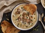 Homemade Mushroom Soup(Freepik)