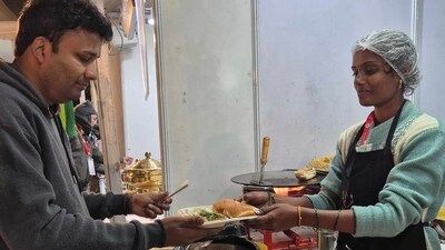Saras Food Fest 2025 at Sunder Nursery is a hit among foodies in the Capital. (Photos: Henna Rakheja/HT) Saras Food Fest 2025 at Sunder Nursery is a hit among foodies in the Capital. (Photos: Henna Rakheja/HT)