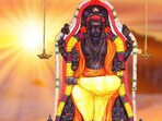 <p>2026 ప్రారంభంలో బృహస్పతి మిథునరాశిలో ఉంటాడు. ఆ తర్వాత జూన్ 2, 2026న మిథునరాశి నుండి కర్కాటకరాశిలోకి ప్రవేశిస్తాడు. ఆ తర్వాత అక్టోబర్ 31, 2026న కర్కాటకరాశి నుండి సింహరాశిలోకి ప్రవేశిస్తాడు. బృహస్పతి ఇలా రెండుసార్లు రాశిచక్రాన్ని మారుస్తాడు, దాని ప్రభావం 12 రాశుల జీవితాలపై కొంత ప్రభావం చూపుతుంది. గురు భగవాన్ సంచారం కొన్ని రాశులకు అదృష్టాన్ని తెస్తుంది. 2026 లో గురు సంచారం వలన ఏ రాశులకు అదృష్టం కలుగుతుందో చూద్దాం.</p>
