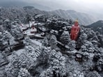 Planning a winter trip to Shimla? Here’s when the region usually receives snowfall and why timing matters(Deepak Sansta/HT)