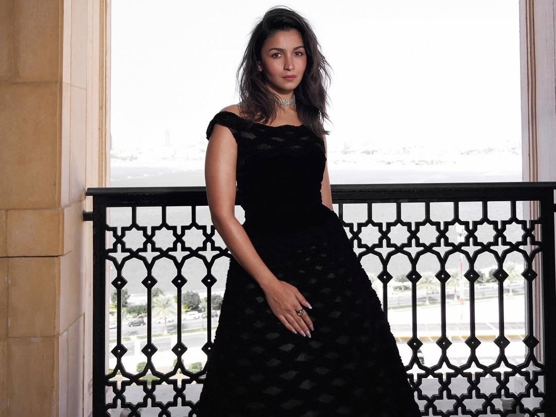 alia black dress Get The Look: Alia Bhatt's Little Black Dress Look For Your Next Night Out