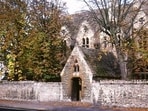 A defining milestone was his selection as Agatha Harrison Fellow at St Antony’s College, Oxford, which left a deep imprint on his intellectual journey (Kim Traynor/Wikimedia Commons)