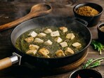 Low-Calorie Restaurant-Style Palak Paneer Recipe Low-Calorie Restaurant-Style Palak Paneer Recipe