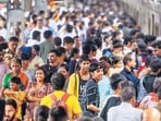 Mumbai, India - Aug. 25, 2024: Crowded Dadar station platform due to the mega block on the three lines of the Train in Mumbai, India, on Sunday, August 25, 2024. (Photo by Satish Bate/ Hindustan Times) (Hindustan Times)