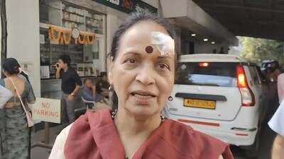 Former mayor injured after auto hits her in Bandra Former mayor injured after auto hits her in Bandra