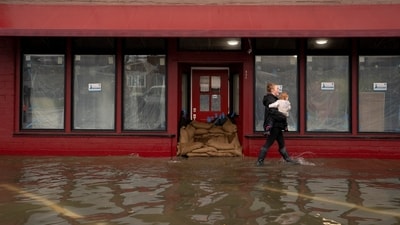 Mount Vernon Mayor Peter Donovan stated that the community is getting ready for a "worst-case scenario" as the river is anticipated to reach a height of 41 feet, while upstream in Concrete, the level could peak at 47 feet, both of which are considerably higher than past records.&nbsp; (REUTERS)