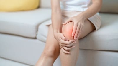 Here are 10 habits most orthopaedic surgeons outgrow—because protecting your joints is a long game. (Shutterstock) Here are 10 habits most orthopaedic surgeons outgrow—because protecting your joints is a long game. (Shutterstock)