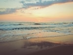 Christmas 2025: These beaches are the best warm destinations for you to spend time with your family and friends.(Unsplash)