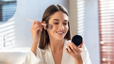 8 makeup must-haves every new bride should keep (Shutterstock) 8 makeup must-haves every new bride should keep (Shutterstock)