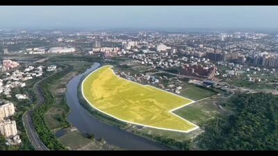The land parcel reserved for a group housing plot behind Police Headquarters in Sector-7, Gomti Nagar Extension. (Sourced) The land parcel reserved for a group housing plot behind Police Headquarters in Sector-7, Gomti Nagar Extension. (Sourced)