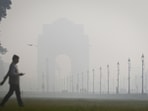 The AQI was recorded at 401 at 10 am today (Hindustan Times)