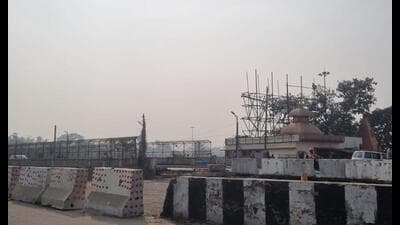 An intersection near Nishatganj marked for remodelling as part of the Green Corridor project (Sourced) An intersection near Nishatganj marked for remodelling as part of the Green Corridor project (Sourced)
