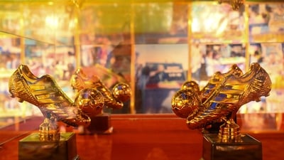 Exhibition of Lionel Messi's golden boot replicas in Salt Lake, Kolkata by a fan club. (Hindustan Times) Exhibition of Lionel Messi's golden boot replicas in Salt Lake, Kolkata by a fan club. (Hindustan Times)