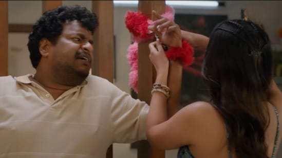 ఓటీటీలోకి ఇవాళ వచ్చేసిన తెలుగు బోల్డ్ సిరీస్- అంకుల్స్ను ఇష్టపడే హీరోయిన్- 4 ఎపిసోడ్స్తో స్ట్రీమింగ్- ఎక్కడంటే?