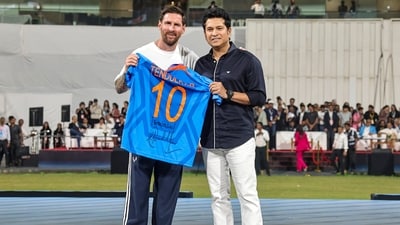 Batting great Sachin Tendulkar presented Lionel Messi with his iconic number 10 jersey from India's 2011 World Cup triumph at the same venue. (PTI)