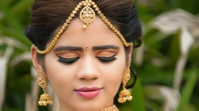 <p>ఇక చెన్నైలో 10గ్రాముల 22 క్యారెట్ల గోల్డ్​ ధర రూ. 1,23,810గాను, 24 క్యారెట్ల పసిడి ధర రూ. 1,35,060గాను ఉంది. 100 గ్రాముల సిల్వర్​ రేటు రూ. 22,400 ఉంది.</p> 