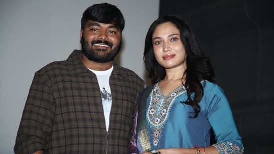 చిన్న సినిమాలో హీరోయిన్ అంటే గ్లామర్ షో చేయిస్తారనుకుంటారు, కానీ.. న్యూ హీరోయిన్ ఏకదంతాయ సిరి కామెంట్స్