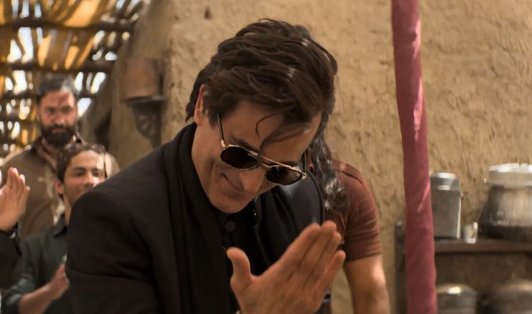 Who would have imagined Akshaye's dance would go viral one day. Dhurandhar made it happen.