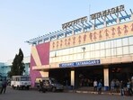 The In On Constitution company has stopped depositing the daily collection of parking fees for the parking lot at Tatanagar station (HT file)
