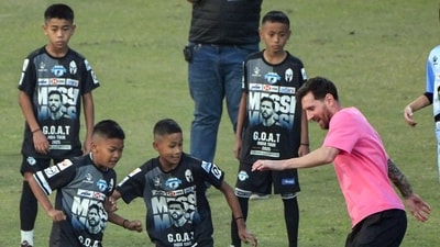 Messi also played football with children. (Naveen Sharma) Messi also played football with children. (Naveen Sharma)