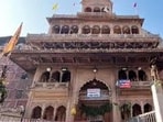 Plans to regulate queues through railings to prevent chaos during darshan were also discussed. (File)