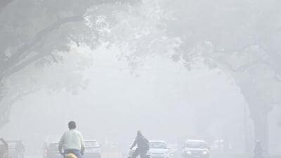 In fact, close to two-thirds (65%) of Delhi’s pollution originated out of the city, DSS data showed. (Vipin Kumar/Hindustan Times) In fact, close to two-thirds (65%) of Delhi’s pollution originated out of the city, DSS data showed. (Vipin Kumar/Hindustan Times)