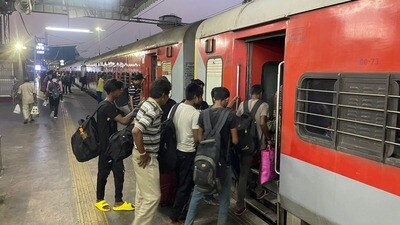 సంక్రాంతికి మరికొన్ని ప్రత్యేక రైళ్లు (image source @GMSRailway) సంక్రాంతికి మరికొన్ని ప్రత్యేక రైళ్లు (image source @GMSRailway)