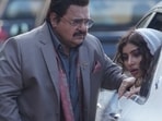 Rakesh Bedi played Jameel Jamali, while Sara Arjun played his daughter Jameel Jamali in Dhurandhar. A moment between them at the teaser launch is being questioned online. 