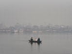 Srinagar, Dec 17 (ANI): Tourists enjoy Shikara ride in Dal Lake on a cold and foggy morning, in Srinagar on Wednesday. (ANI Photo) (Basit Zargar) Srinagar, Dec 17 (ANI): Tourists enjoy Shikara ride in Dal Lake on a cold and foggy morning, in Srinagar on Wednesday. (ANI Photo) (Basit Zargar)